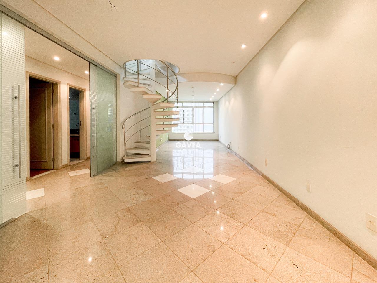 Cobertura à venda no José Menino: 