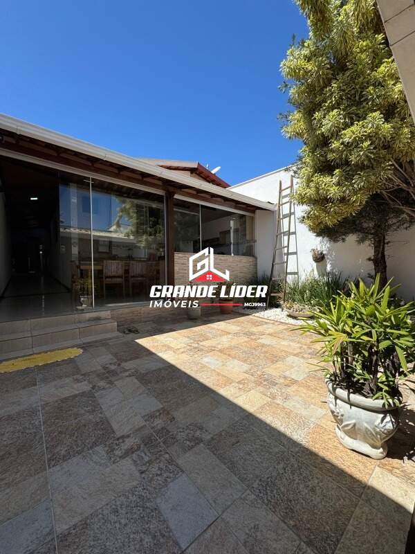 Casa à venda no Jardim Brasília: 