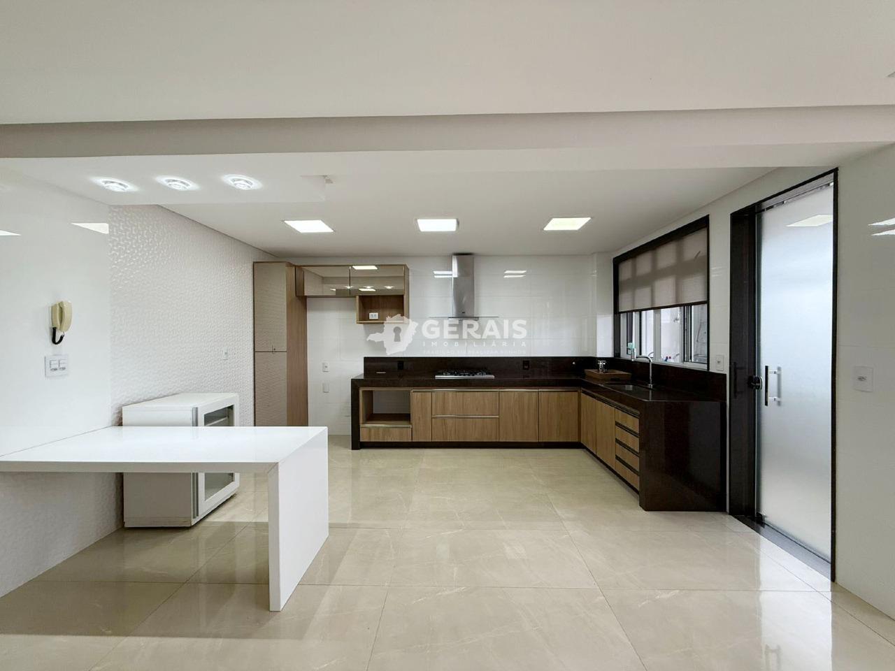 Apartamento à venda no ESPLANADA: 05- COZINHA