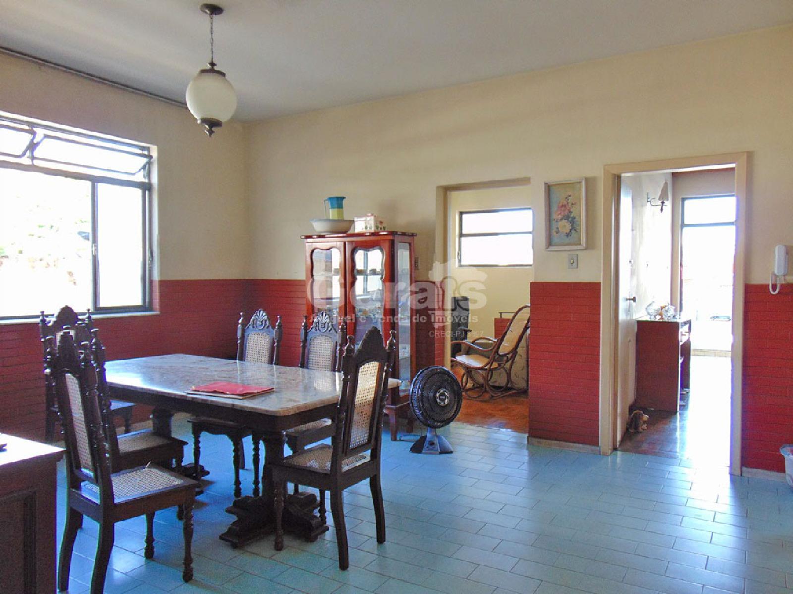 Casa à venda no CENTRO: 