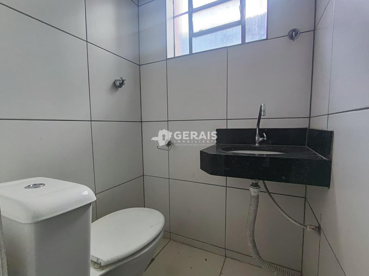 Loja para aluguel no NITERÓI: 08 - BANHEIRO