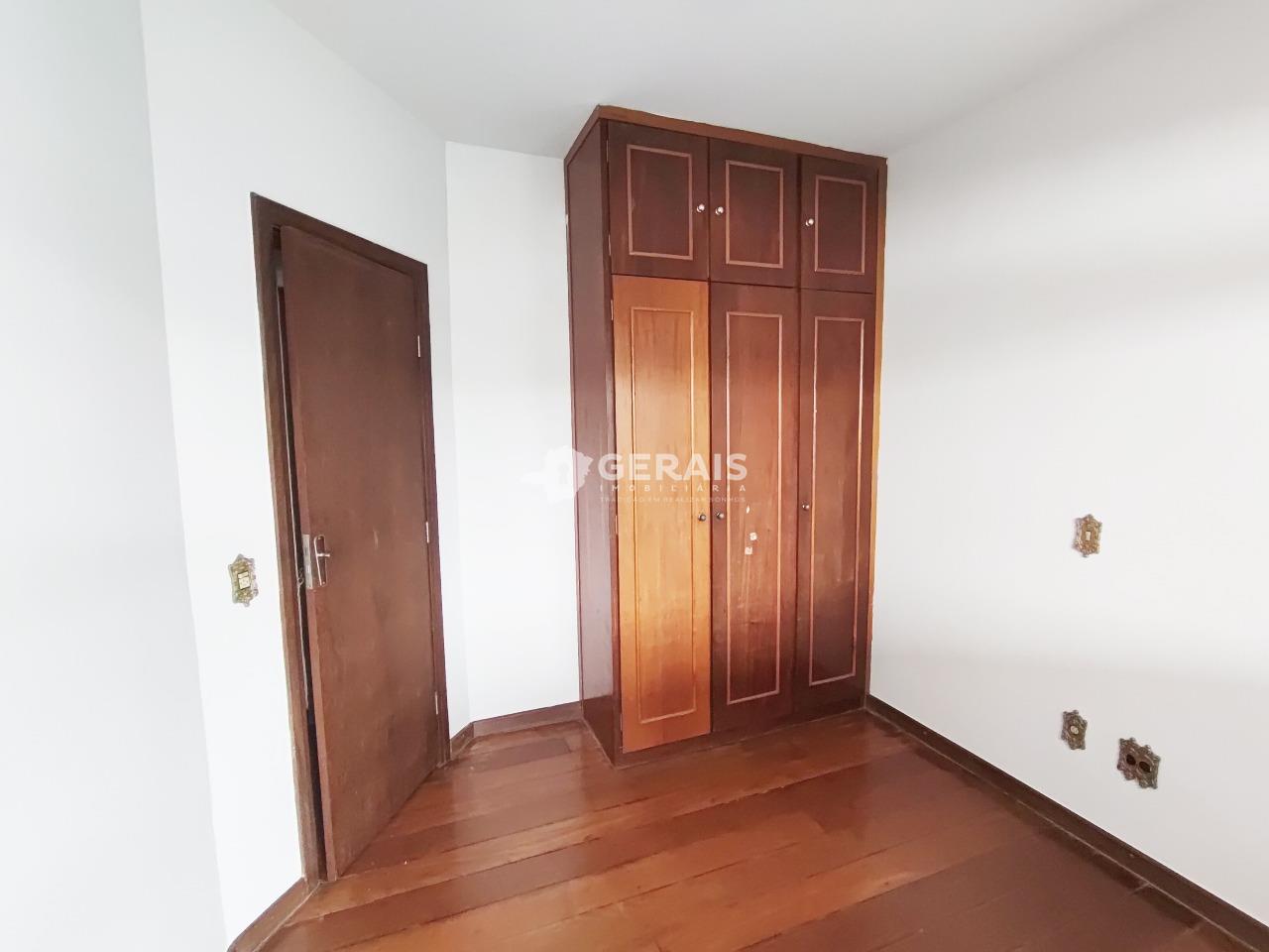 Apartamento para aluguel no CENTRO: 05- QUARTO 01