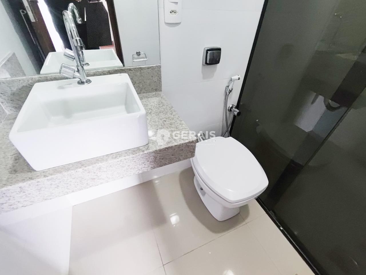 Apartamento para aluguel no CENTRO: 08- BANHO SUÍTE