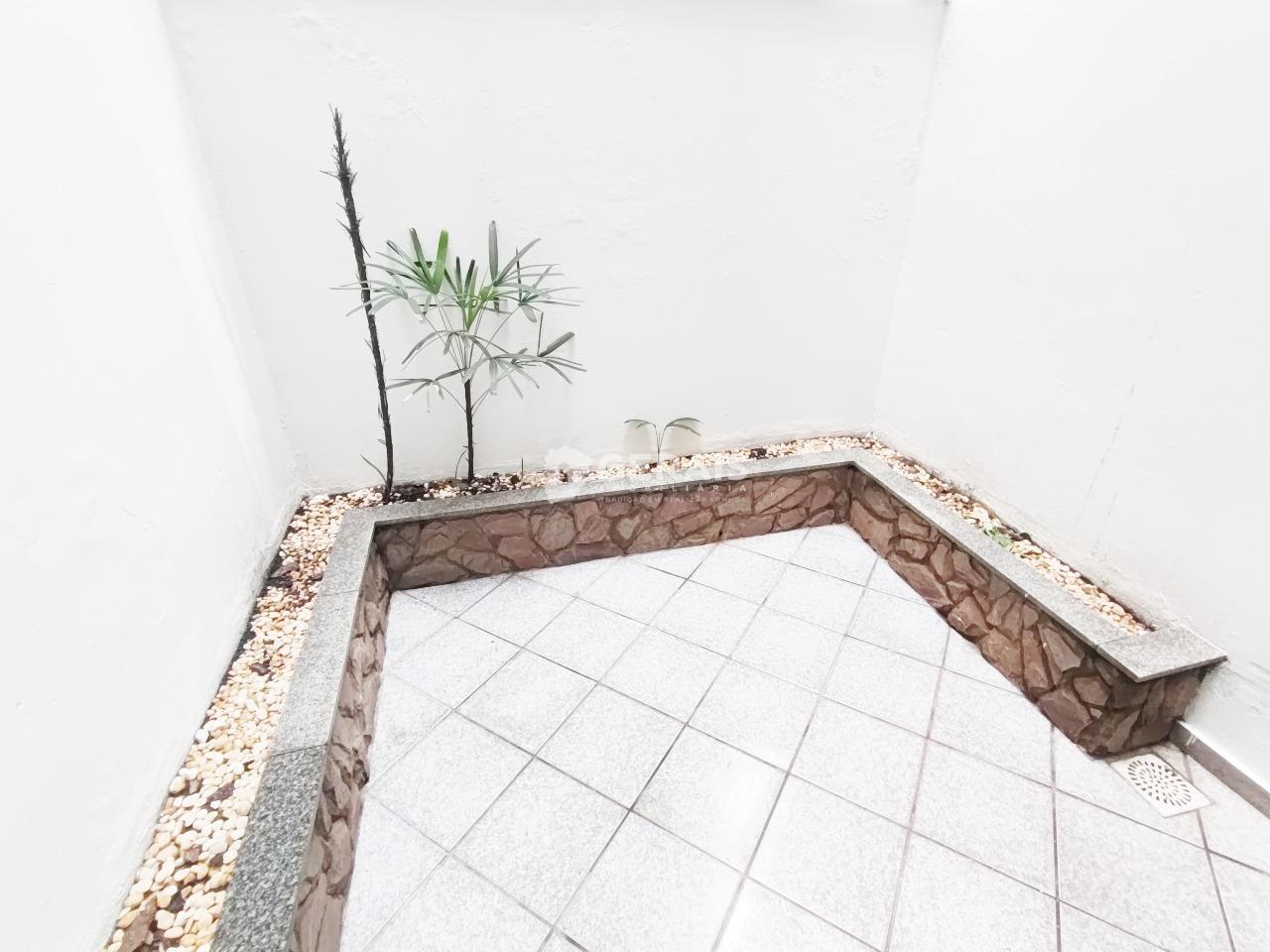 Apartamento para aluguel no CENTRO: 04- ÁREA DE CLARIDADE