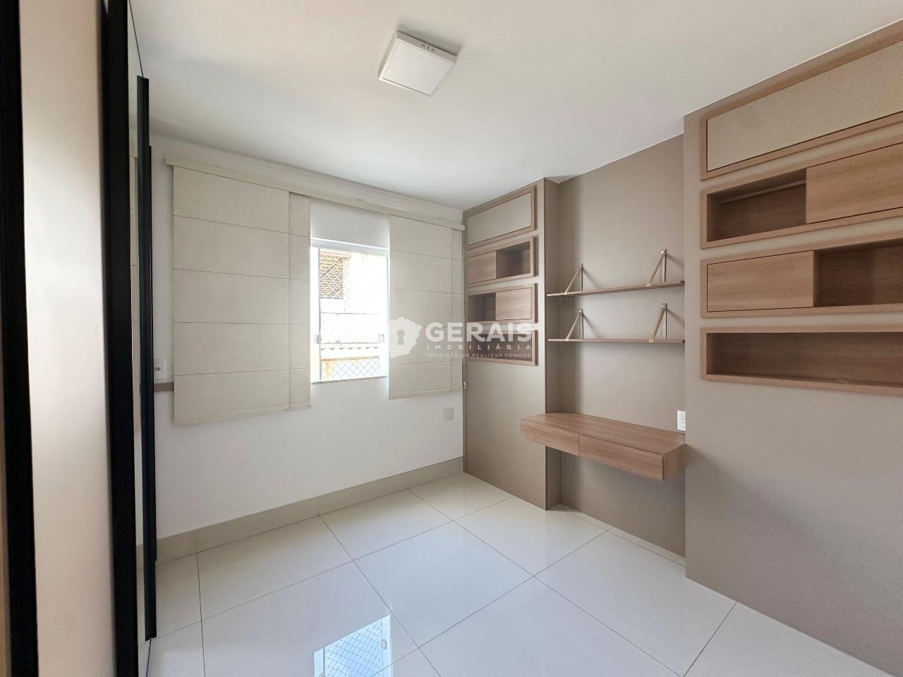 Sobrado à venda no MANOEL VALINHAS: 04- QUARTO 01