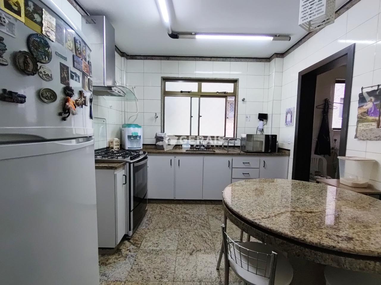 Apartamento à venda no CENTRO: 05 - COZINHA