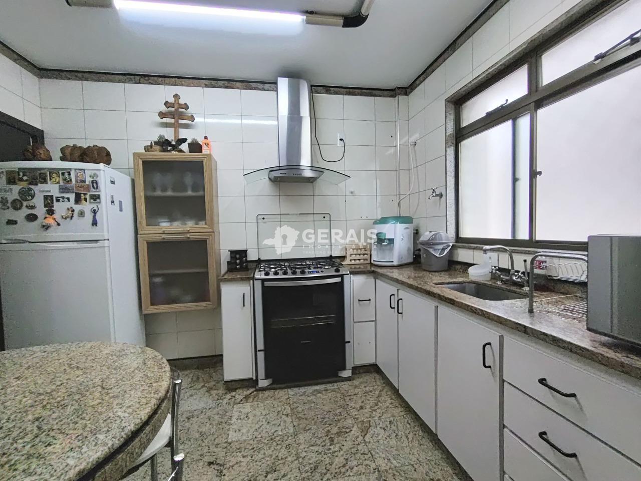 Apartamento à venda no CENTRO: 06 - COZINHA