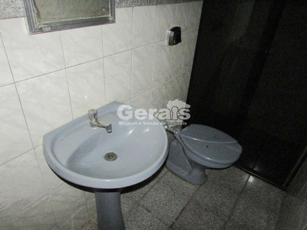 Casa à venda no JUZA FONSECA: 07 - BANHO SOCIAL 