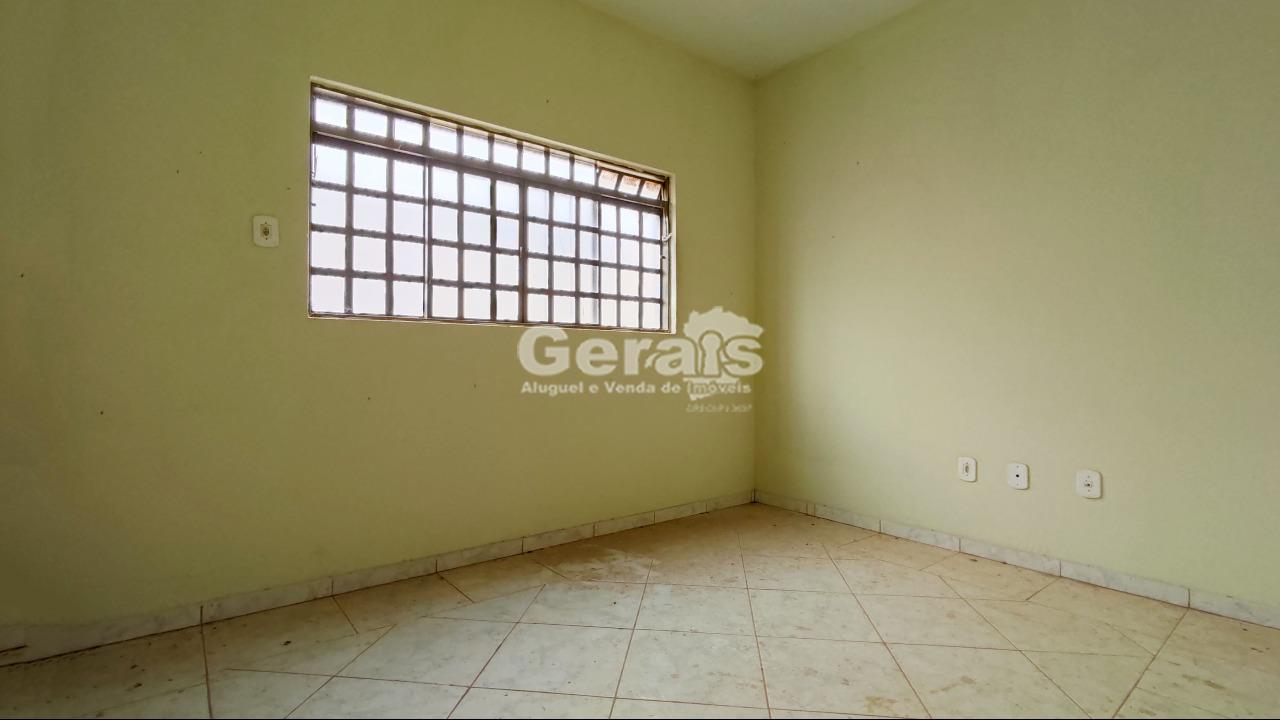 Casa à venda no MARIA PECANHA: 08- QUARTO 01