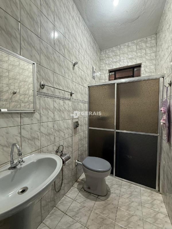 Casa à venda no NOSSAS SENHORA DAS GRAÇAS: 08 - BANHO SOCIAL 01