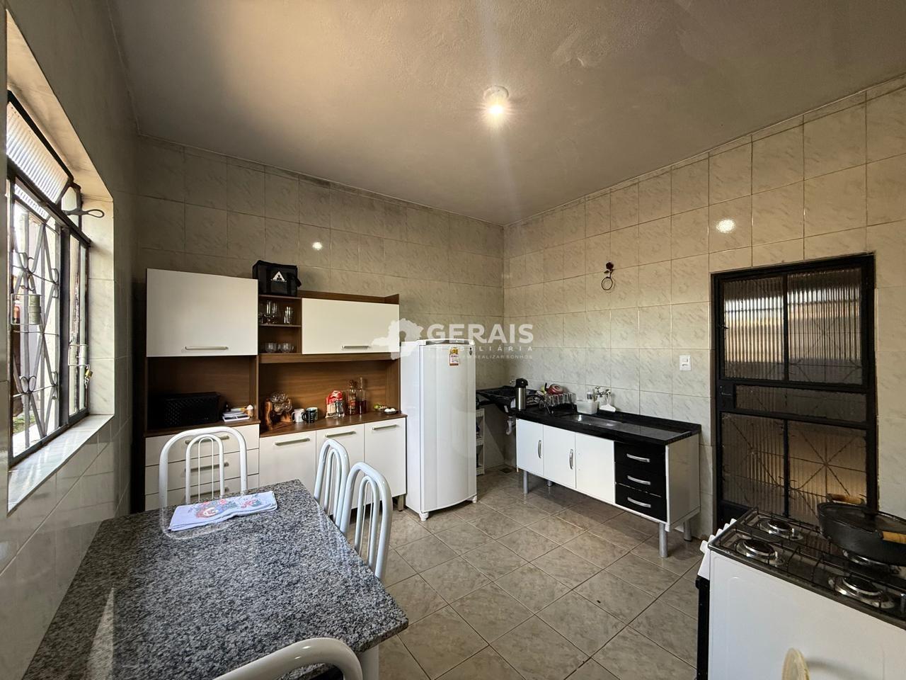 Casa à venda no NOSSAS SENHORA DAS GRAÇAS: 05 - COZINHA