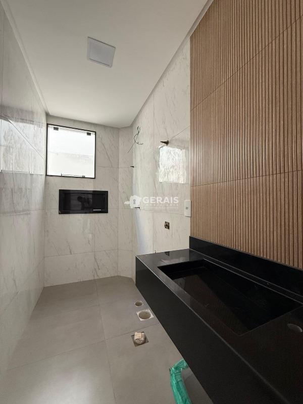 Casa à venda no SÃO ROQUE: 08- BANHO SOCIAL 01