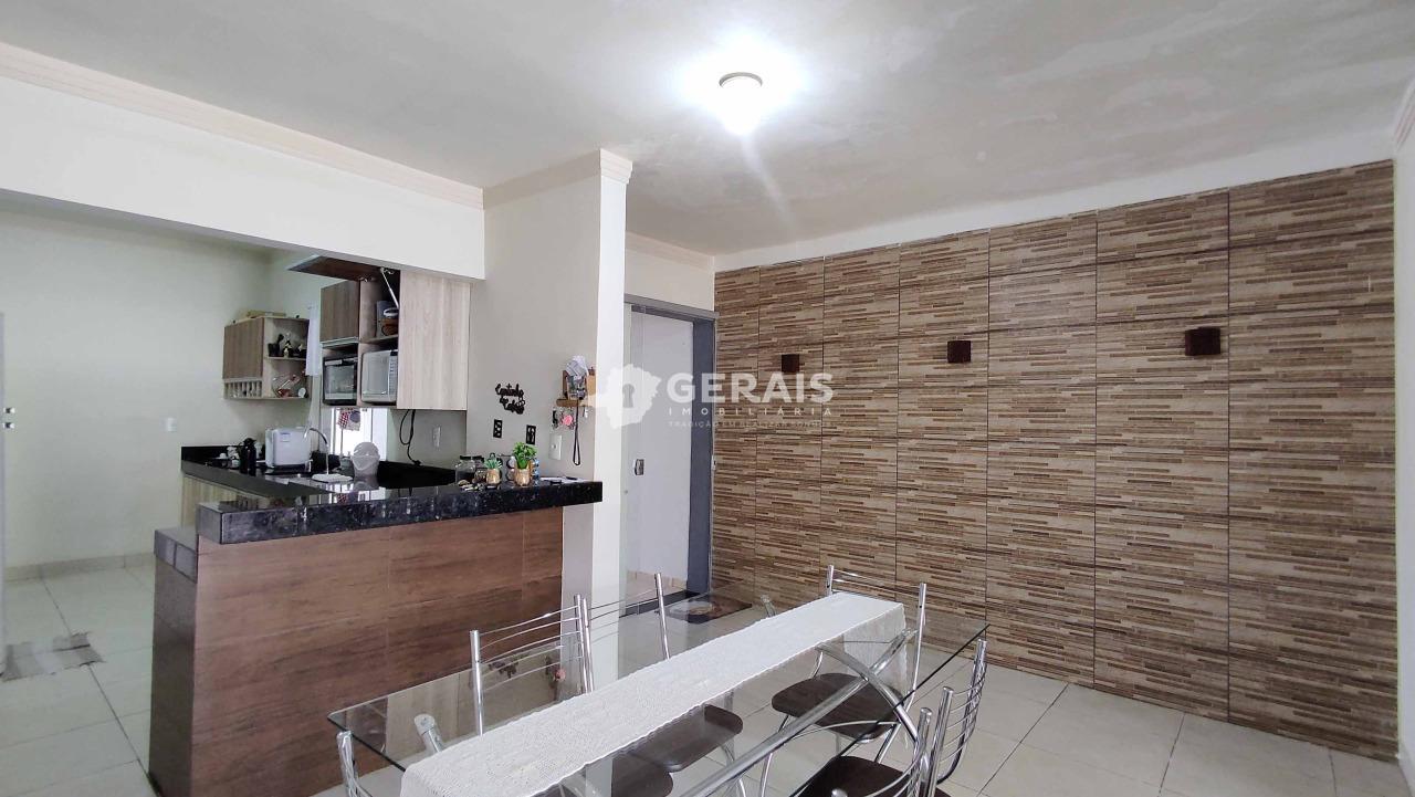 Casa à venda no SANTA ROSA: 05 - COPA