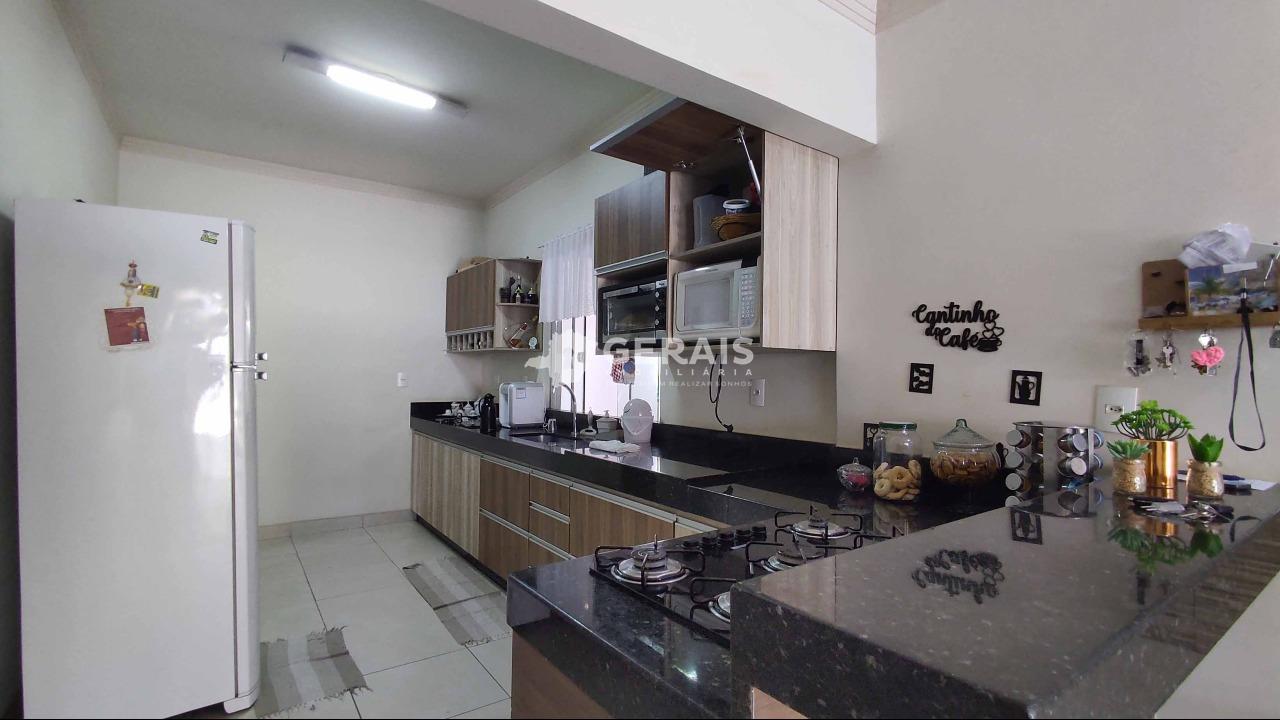 Casa à venda no SANTA ROSA: 07 - COZINHA