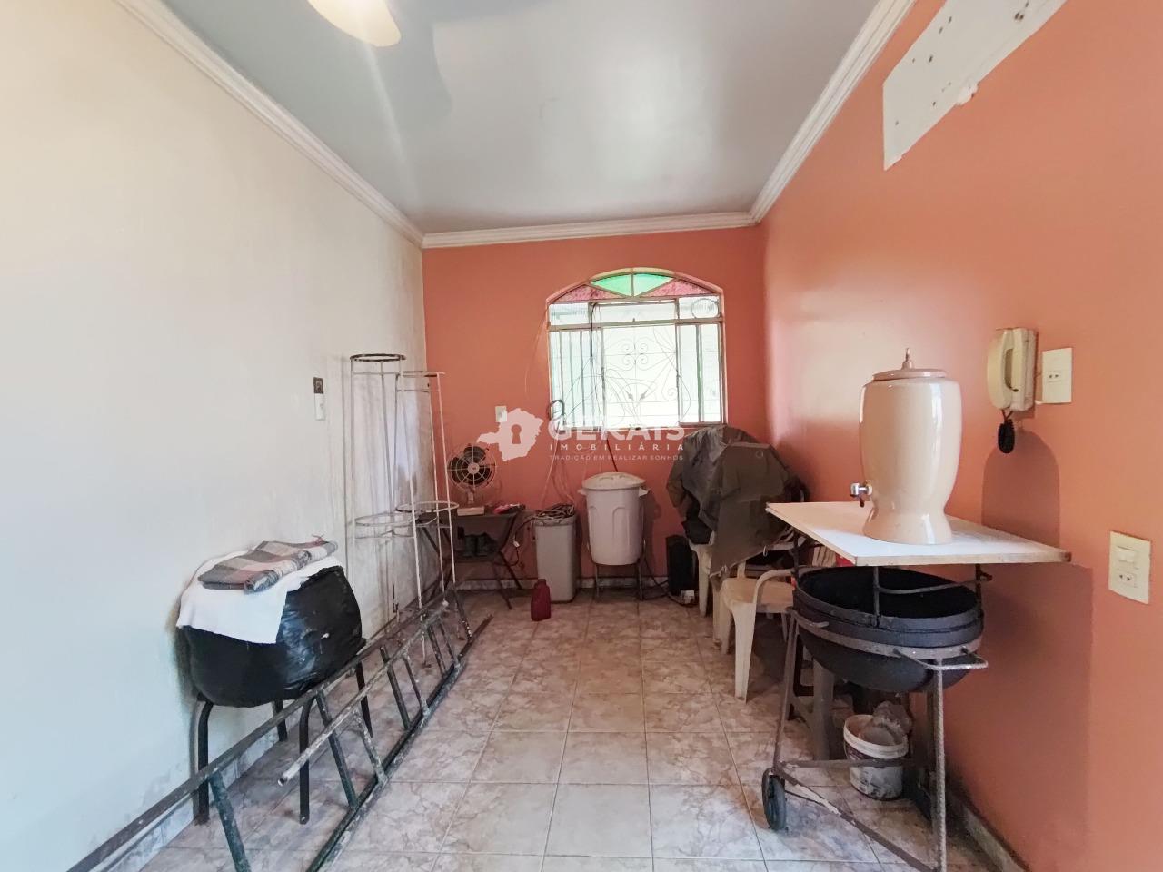Casa à venda no MANOEL VALINHAS: 07- QUARTO 01