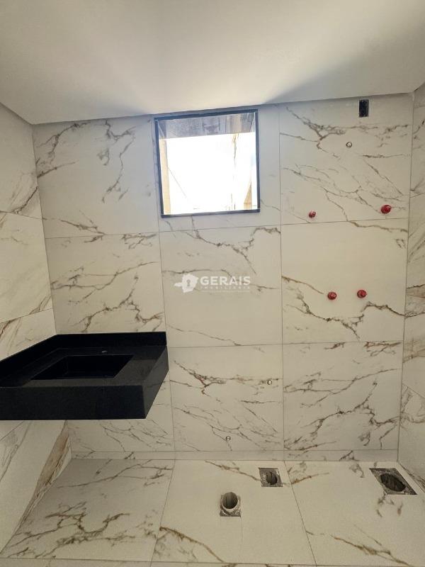 Casa à venda no MANOEL VALINHAS: 08 - BANHO SUÍTE 01