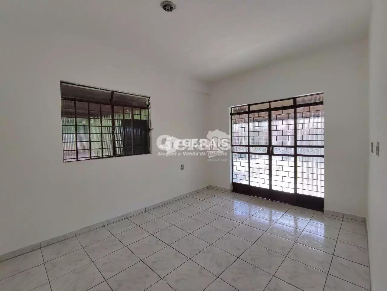 Casa à venda no ANTONIO FONSECA: 04 - SALA