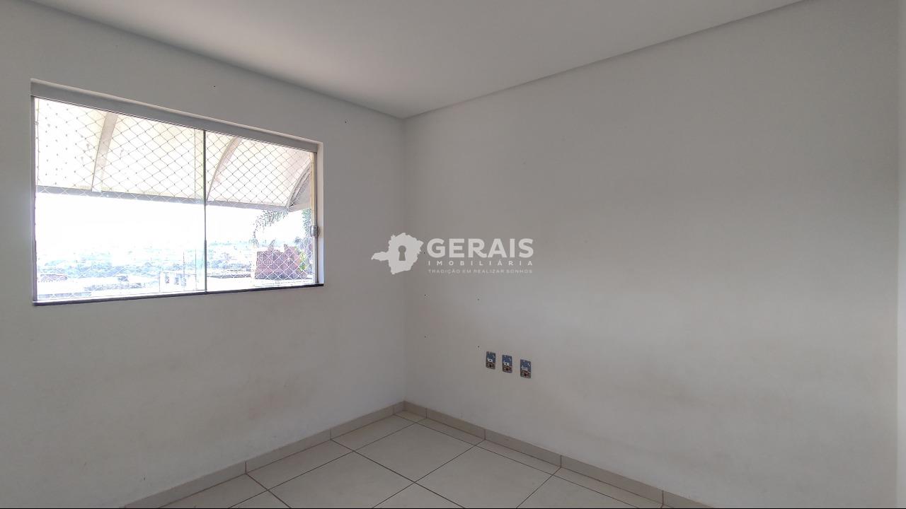 Sobrado à venda no CIDADE NOVA: 08 - QUARTO 03