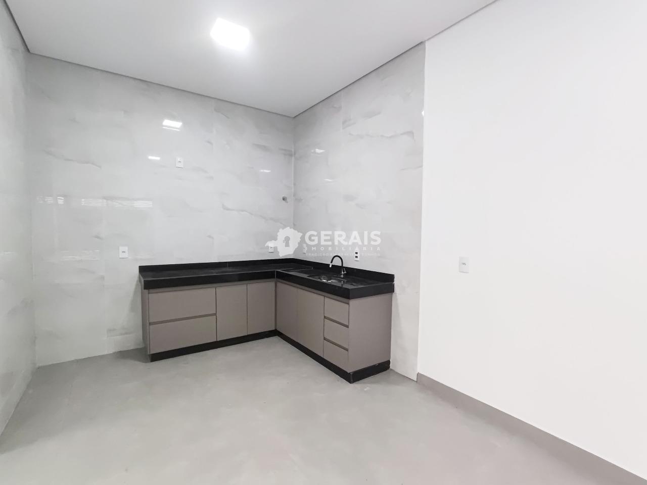 Casa à venda no Walchir Resende Costa: 06- COZINHA