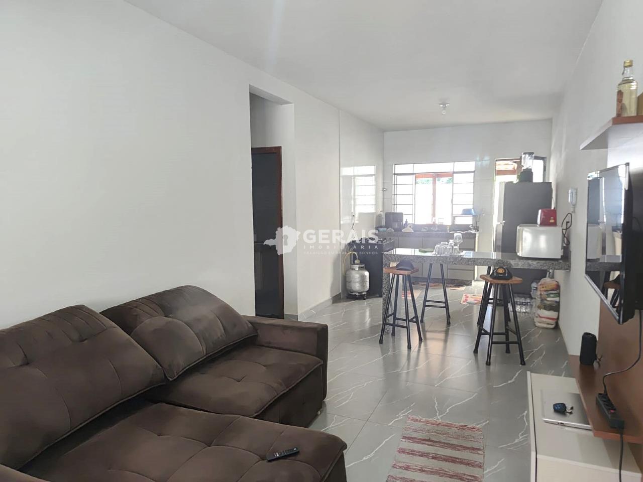 Casa à venda no CHORO: 02 - SALA