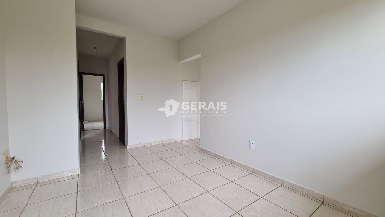 Casa para aluguel no COSTA AZUL: 03 - SALA