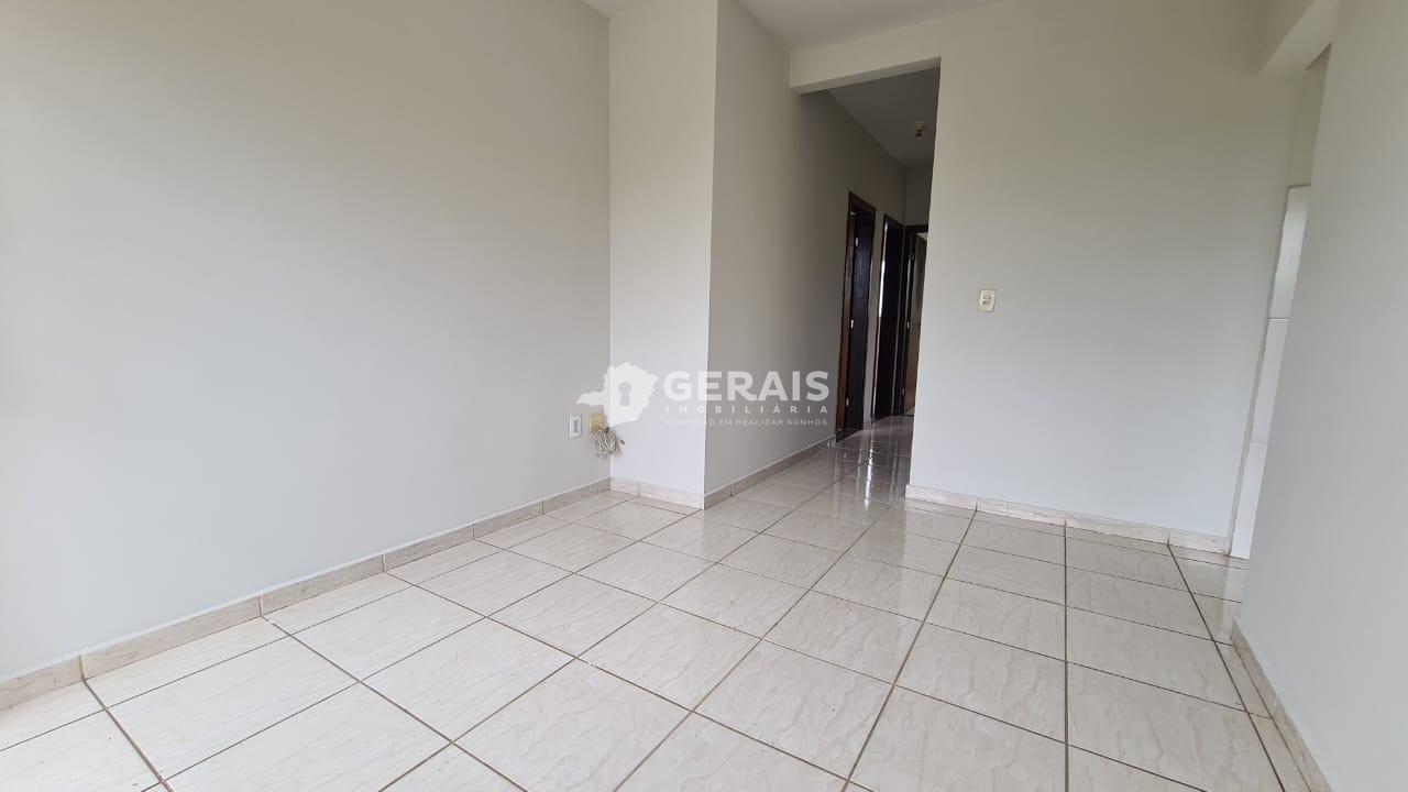 Casa para aluguel no COSTA AZUL: 04 - SALA