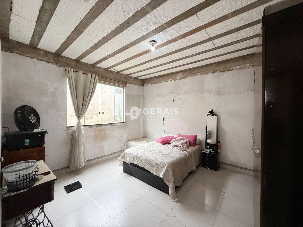 Casa à venda no SANTOS DUMONT: 09- QUARTO 03