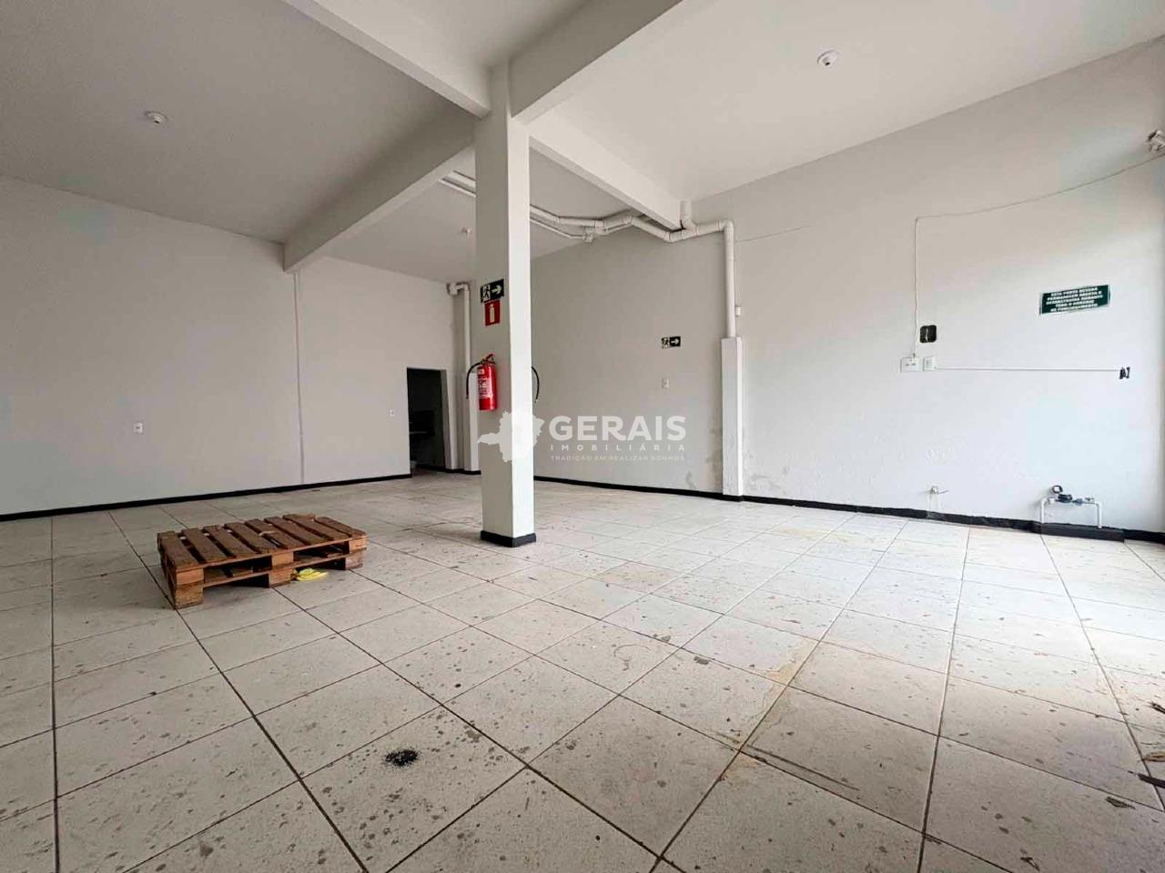 Loja para aluguel no LP PEREIRA: 03- LOJA