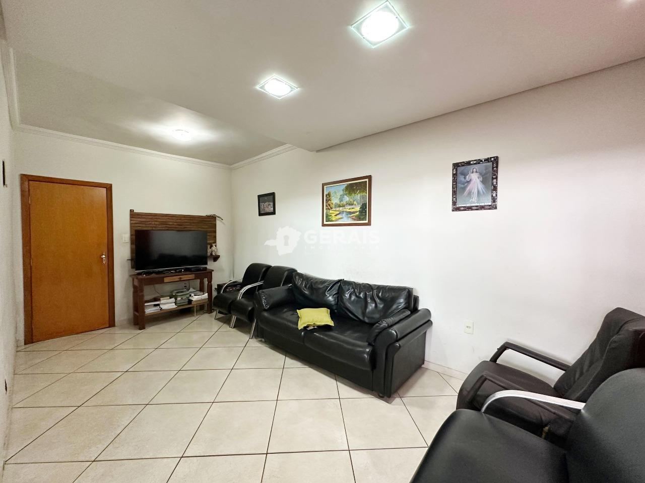 Casa à venda no HALIN SOUKI: 03- SALA