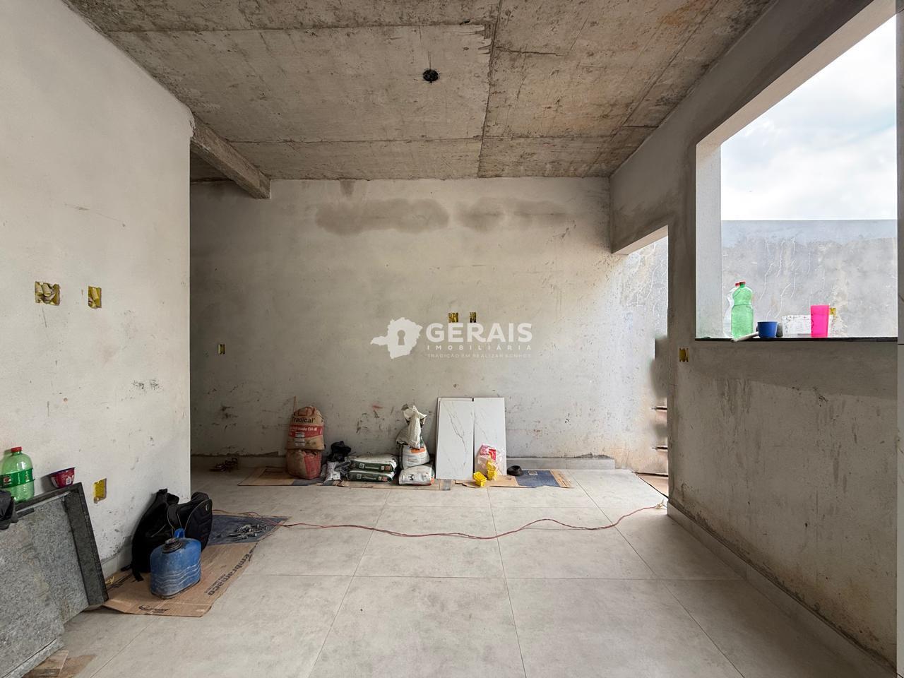 Casa à venda no JARDINOPOLIS: 03 - SALA