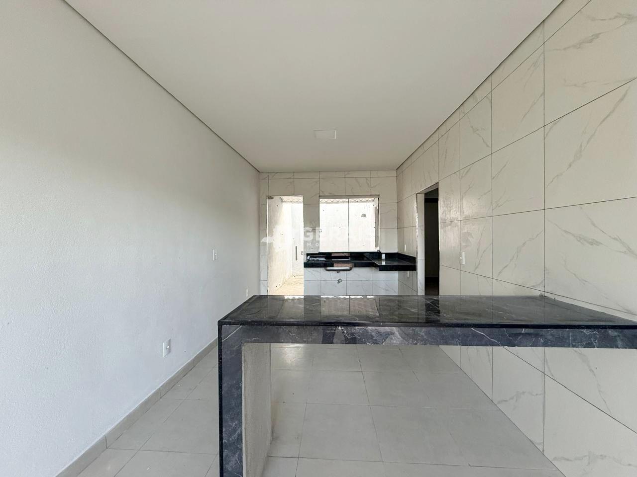 Casa à venda no SANTOS DUMONT: 04 - COZINHA