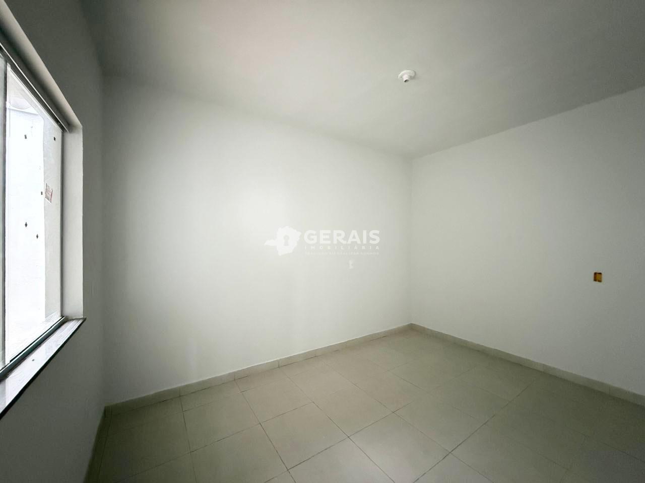 Casa à venda no SANTOS DUMONT: 08 - QUARTO 03