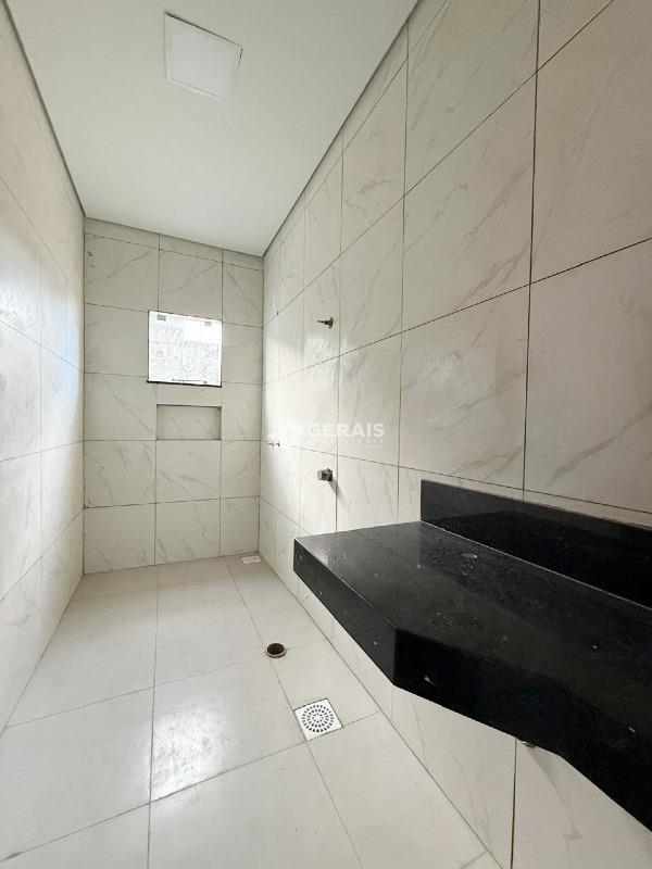 Casa à venda no SANTOS DUMONT: 09 - BANHO SOCIAL