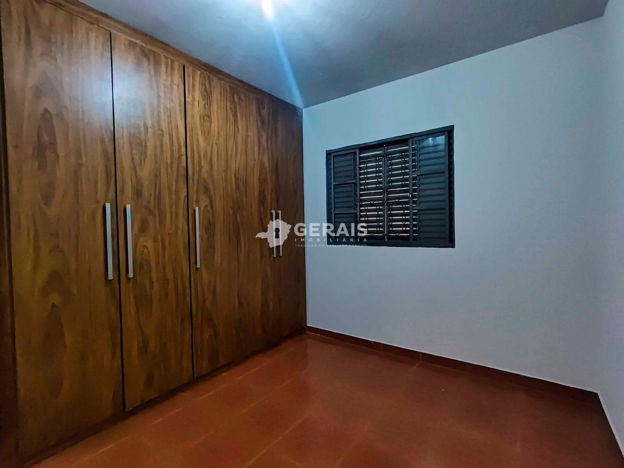 Casa para aluguel no SAO JUDAS TADEU: 04 - QUARTO 01