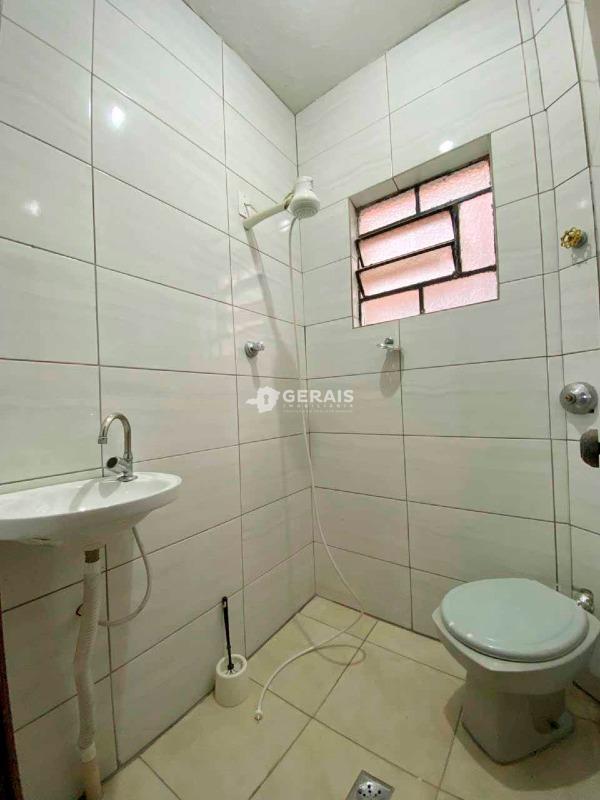 Casa para aluguel no CENTRO: 06 - BANHO SOCIAL