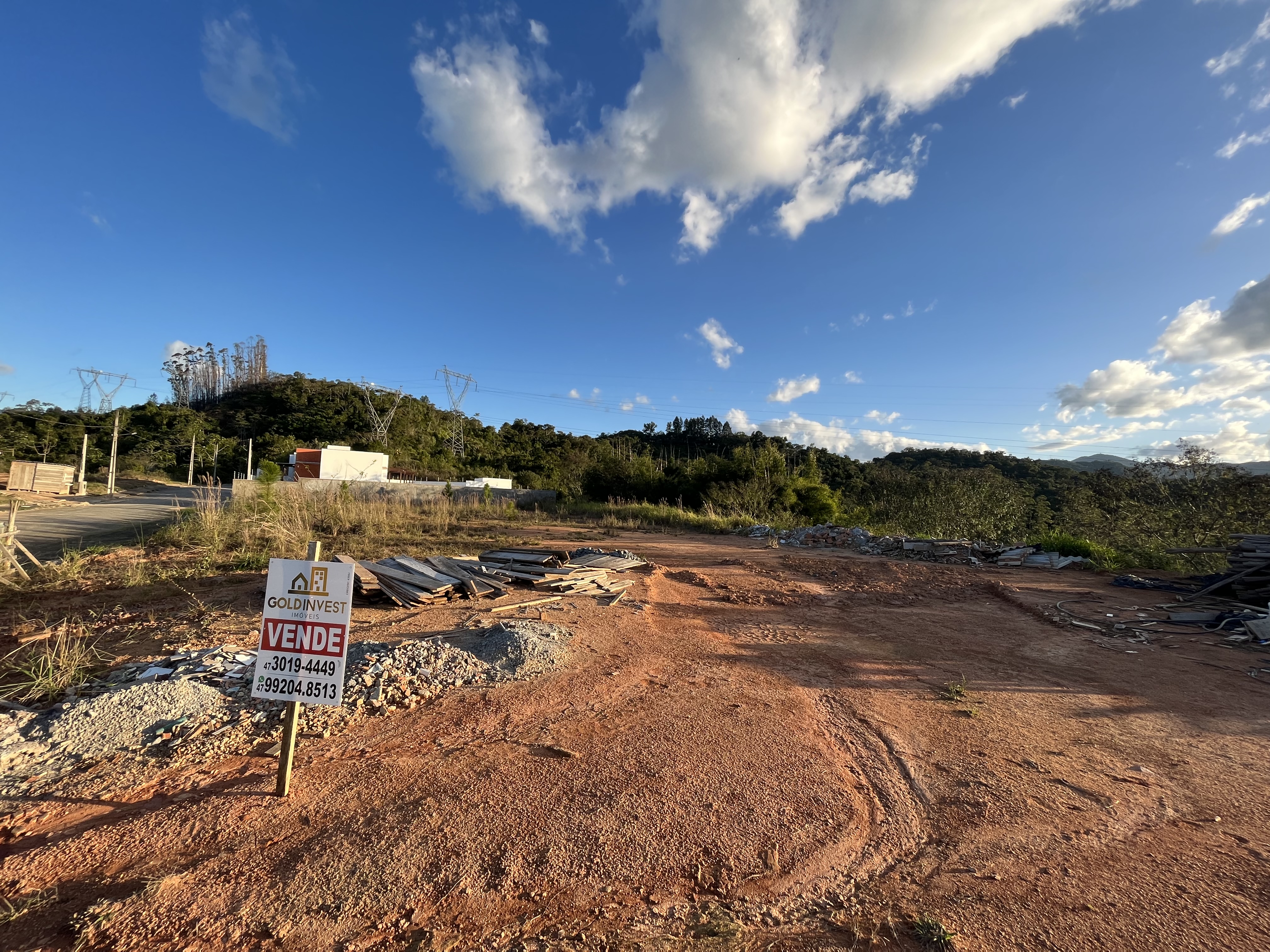Terreno pronto para construir no centro da Guabiruba com 377m² e documentação em dia.