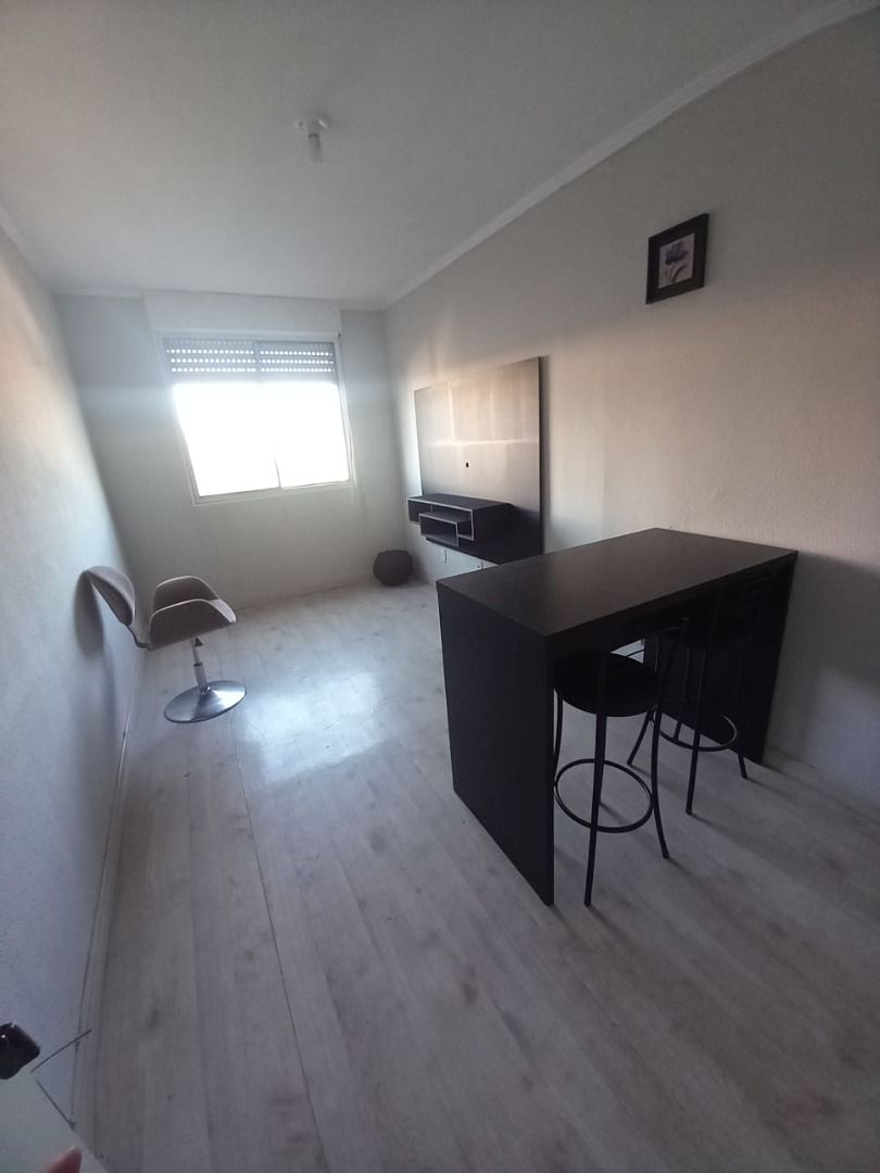 Apartamento com 2 quartos para aluguel, 70m² - Jardim Itu Sabará - Porto Alegre: 