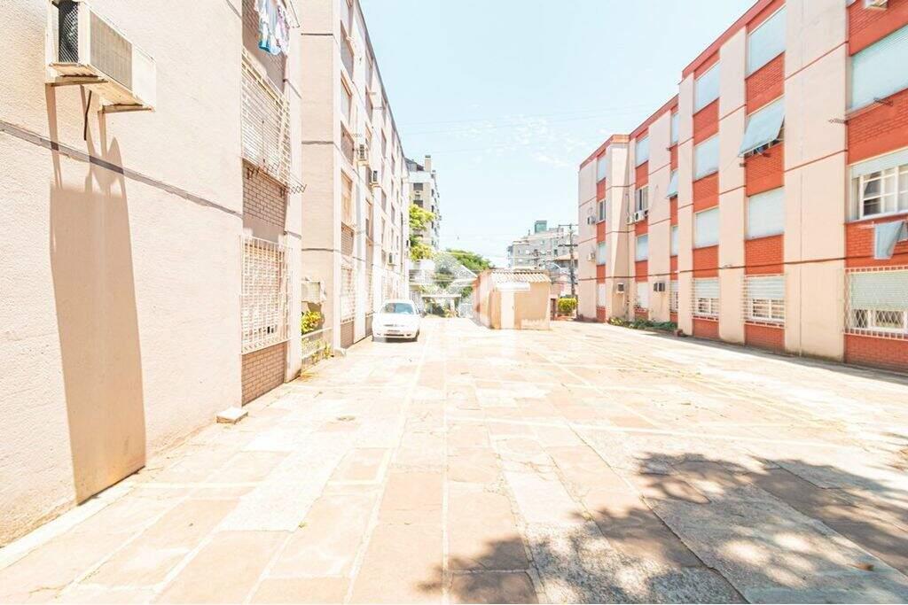 Apartamento com 2 quartos à venda, 48m² - Passo Da Areia - Porto Alegre: 
