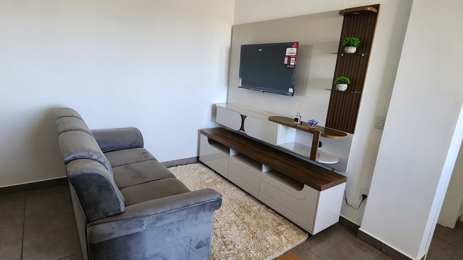 Apartamento com 2 quartos para aluguel, 53,5m² - Barnabé - Gravataí: 