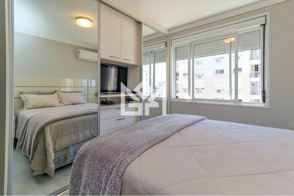 Apartamento com 3 quartos à venda, 74m² - Passo Da Areia - Porto Alegre: 