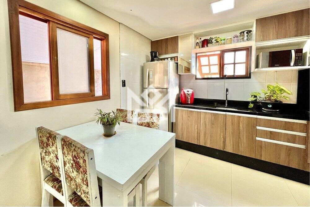 Casa com 2 quartos à venda, 80m² - Estância Velha - Canoas: 