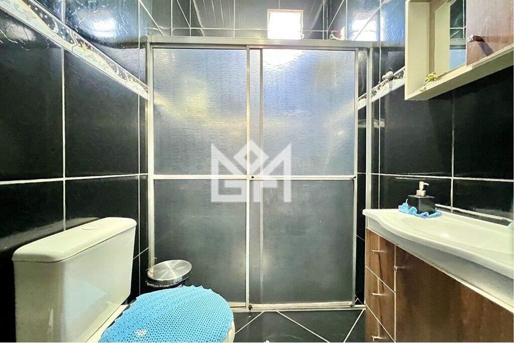 Casa com 5 quartos à venda, 240m² - São José - Canoas: 