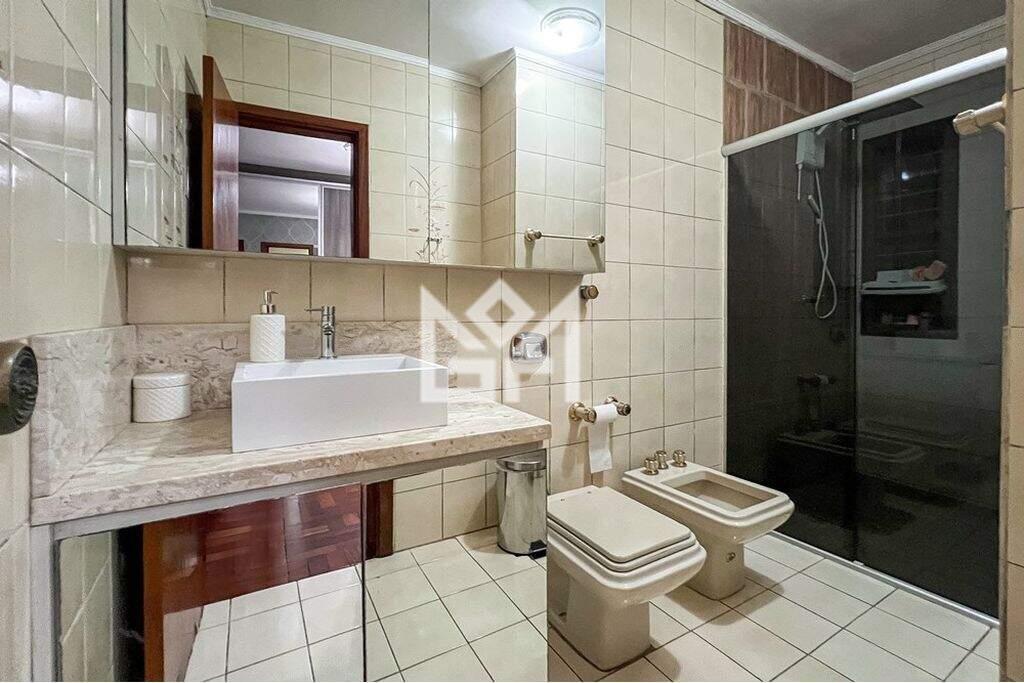 Casa com 4 quartos à venda, 246,73m² - São José - Canoas: 