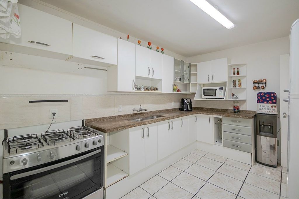 Casa com 3 quartos à venda, 300m² - Jardim Itu Sabará - Porto Alegre: 