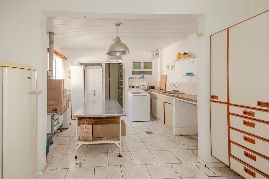 Casa com 3 quartos à venda, 300m² - Jardim Itu Sabará - Porto Alegre: 