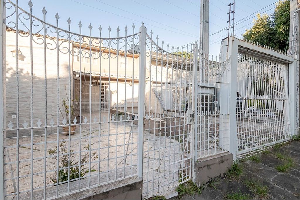 Casa com 3 quartos à venda, 300m² - Jardim Itu Sabará - Porto Alegre: 