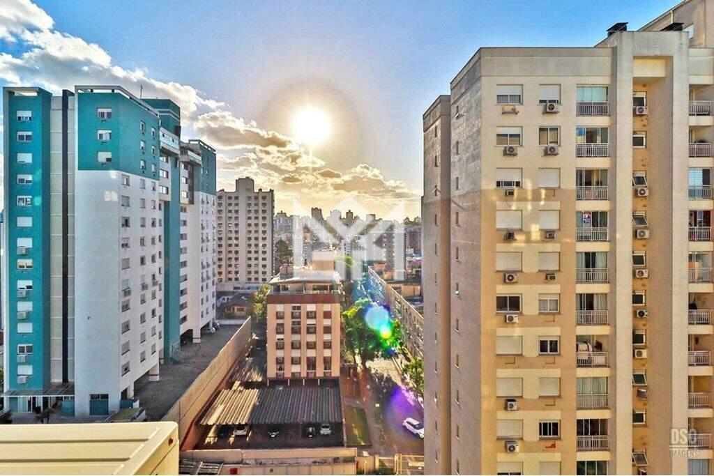 Apartamento com 2 quartos à venda, 74m² - Passo Da Areia - Porto Alegre: 