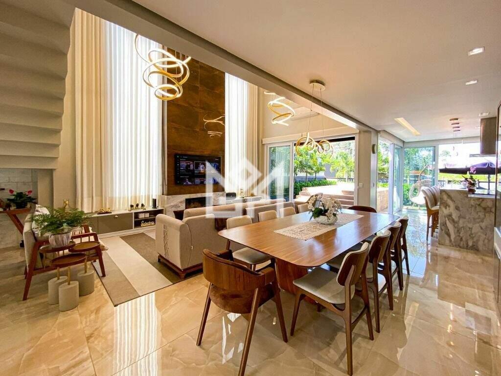 Casa com 3 quartos à venda, 247m² - Centro - Gravataí: 