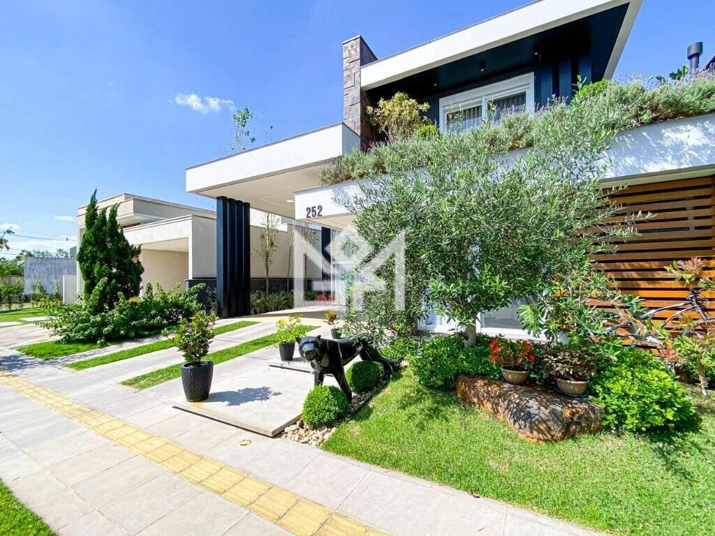 Casa com 3 quartos à venda, 247m² - Centro - Gravataí: 