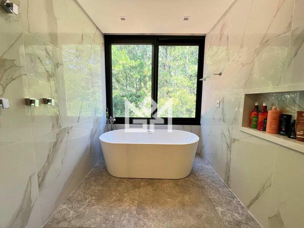 Casa com 4 quartos à venda, 350m² - Vila Nova - Porto Alegre: 